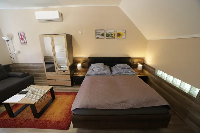 Fónagy Apartmanok és Grill Műhely - Lapozó 3